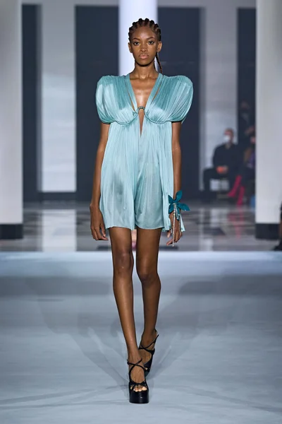 Look 2